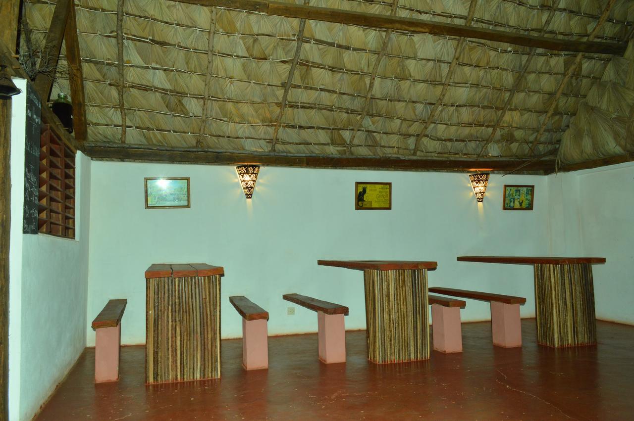 Bed and Breakfast Le Trou Normand Antsiranana Esterno foto